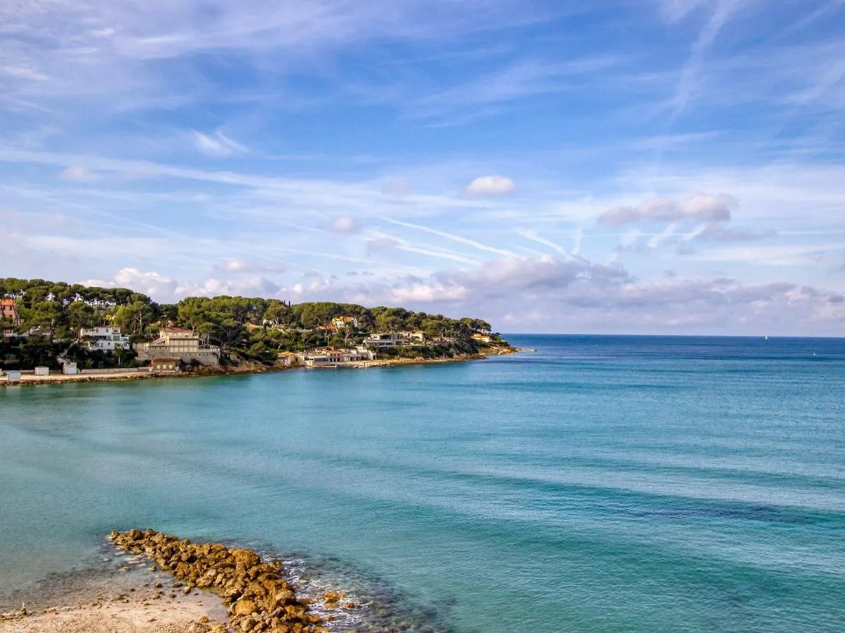 Apartment La Kamarina By Interhome Sanary-sur-Mer 0*,  França